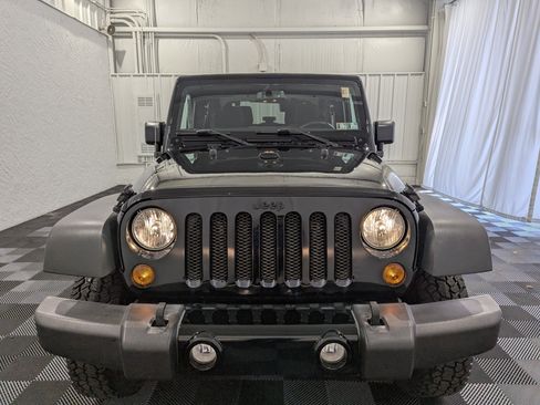 Used 2016 Jeep Wrangler Sport AWD/4WD image 4