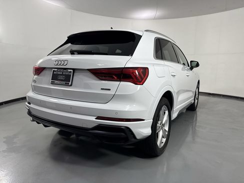 Used 2020 Audi Q3 2.0T Premium Plus AWD/4WD image 7