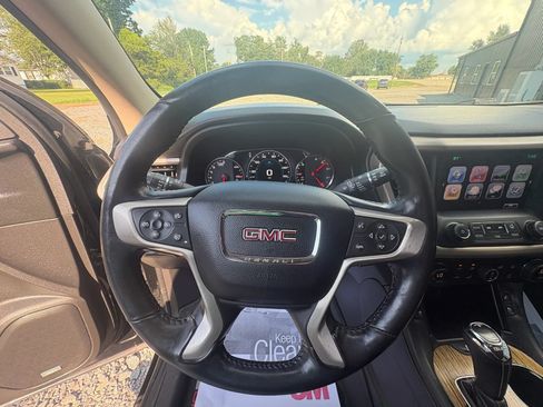 Used 2017 GMC Acadia Denali AWD/4WD image 14