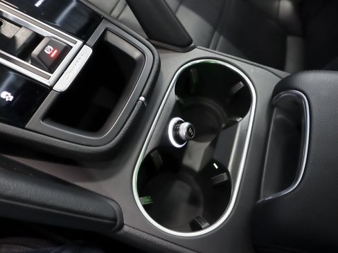 Certified 2023 Porsche Cayenne image 16