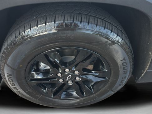 Used 2022 Chevrolet Traverse LT FWD image 31