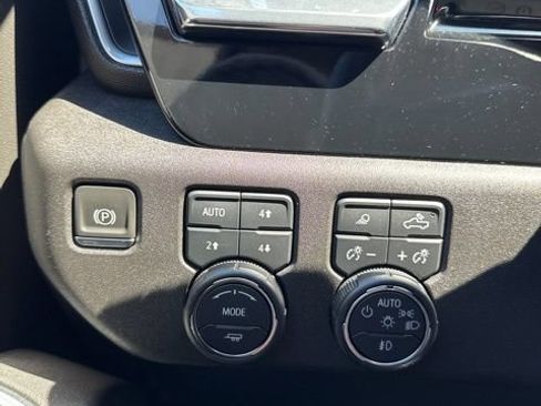 Used 2024 Chevrolet Silverado 2500 LTZ AWD/4WD image 17