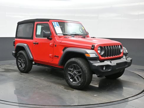 Used 2024 Jeep Wrangler Sport S image 8