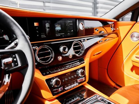 Used 2025 Rolls-Royce Spectre w/ Spectre Launch Package image 55