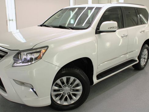 Used 2016 Lexus GX 460 w/ Premium Package AWD/4WD image 13