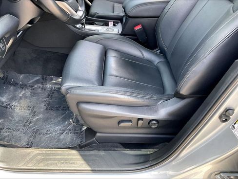 Used 2023 Subaru Ascent Limited AWD/4WD image 34