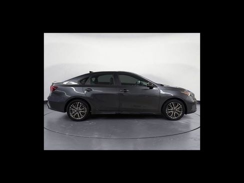 Used 2024 Kia Forte GT-Line w/ GT-Line Premium Package FWD image 7