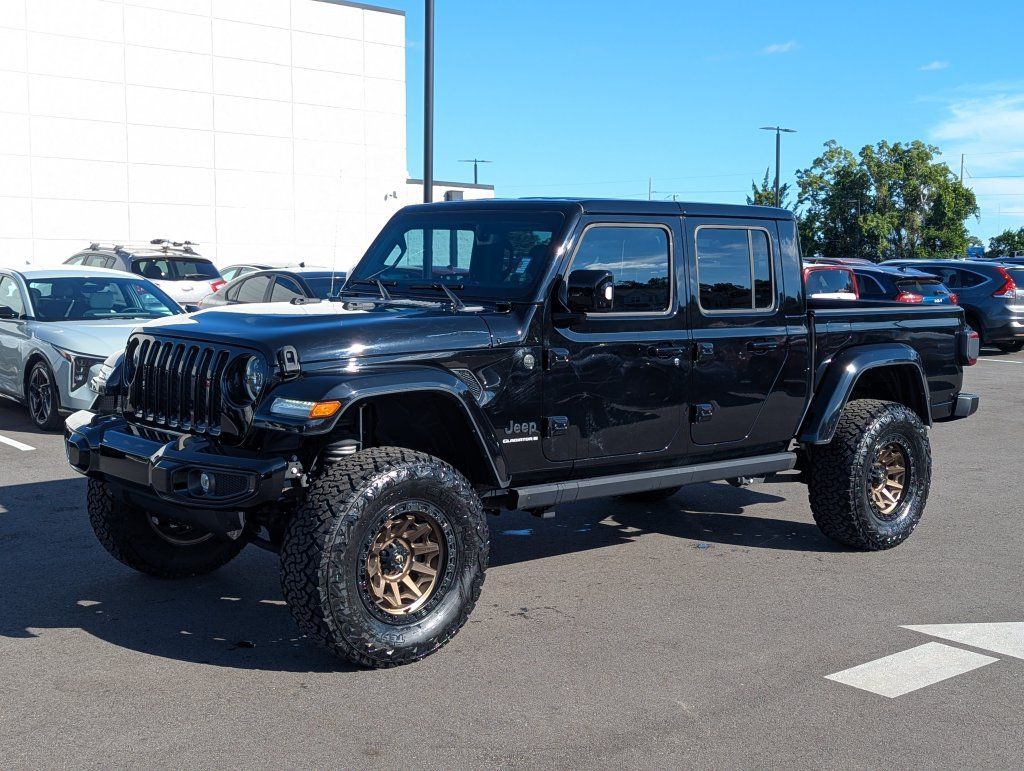 Used 2023 Jeep Gladiator Overland AWD/4WD image 2