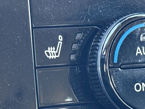 Used 2024 Nissan Armada SL w/ Captain's Chairs Package image 14