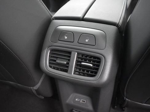 Used 2023 Buick Envision Avenir AWD/4WD image 33