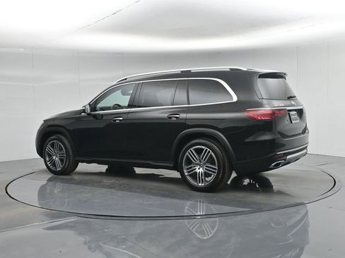 Used 2024 Mercedes-Benz GLS 450 4MATIC image 6