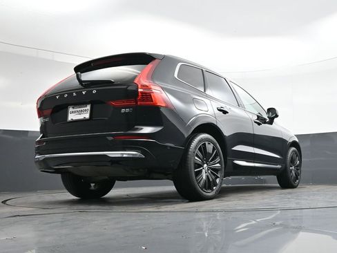 Used 2022 Volvo XC60 B5 Inscription w/ Advanced Package image 33