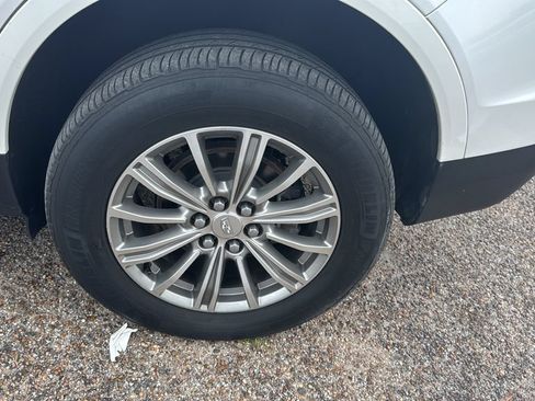 Used 2019 Cadillac XT5 Luxury AWD/4WD image 17