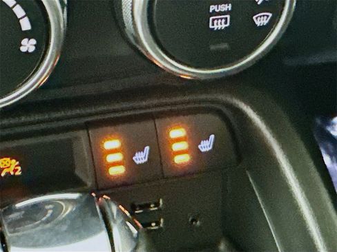 Used 2017 MAZDA MX-5 Miata RF Grand Touring image 4