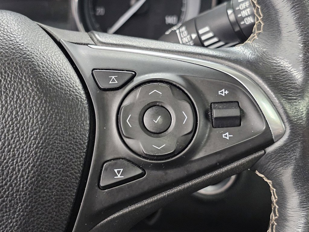 Certified 2017 Buick Envision Essence w/ LPO, Cargo Package FWD image 43