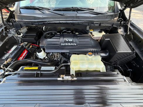 Used 2017 Nissan Titan SV AWD/4WD image 42