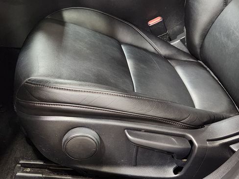 Used 2021 MAZDA MAZDA3 s image 44