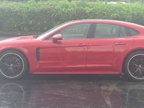 Used 2021 Porsche Panamera 4 w/ Premium Package AWD/4WD image 3