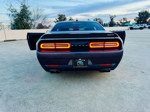 Used 2016 Dodge Challenger SRT w/ Technology Group image 55