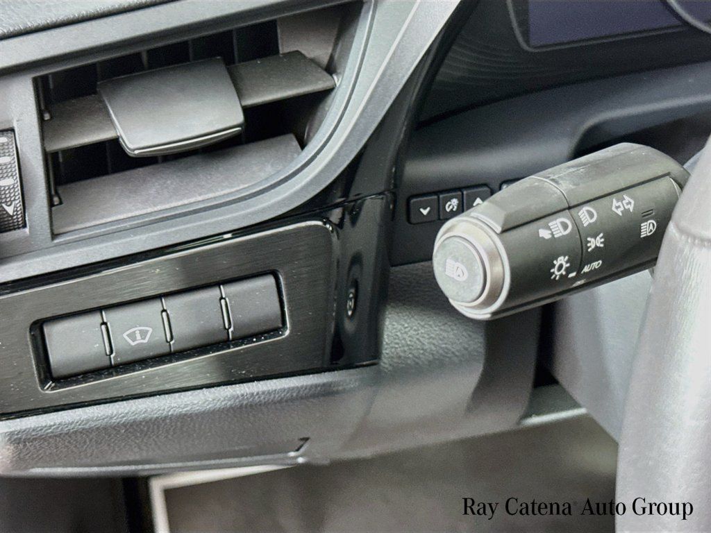 Certified 2025 Lexus ES 350 w/ Premium Package FWD image 10