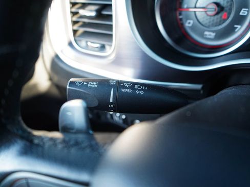 Used 2018 Dodge Charger R/T Scat Pack RWD image 32
