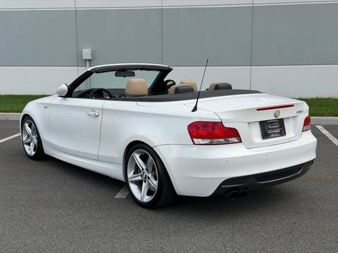 Used 2009 BMW 135i Convertible image 10