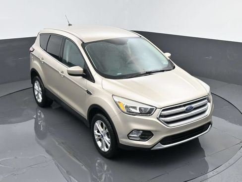 Used 2017 Ford Escape SE AWD/4WD image 19