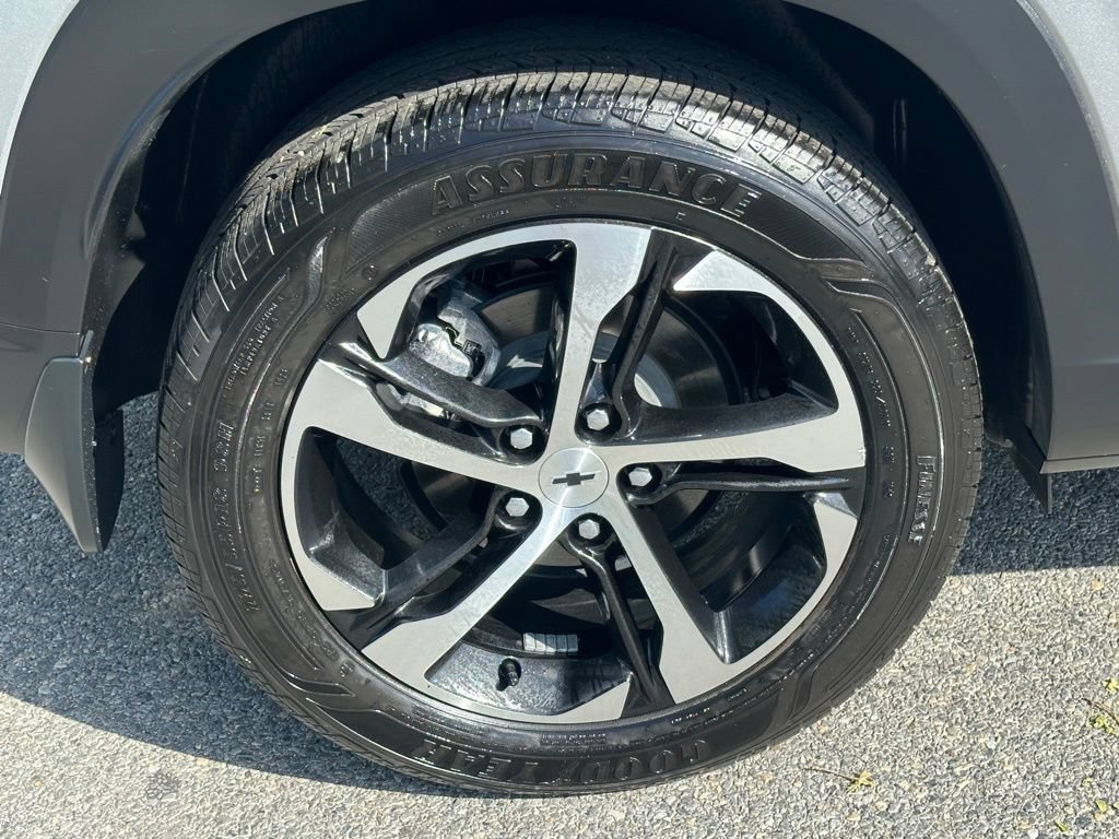 Used 2024 Chevrolet Trax RS w/ Driver Confidence Package FWD image 9