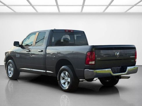 Used 2017 RAM 1500 Classic SLT AWD/4WD image 3