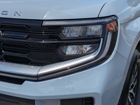 Certified 2025 Ford Expedition Platinum AWD/4WD image 12