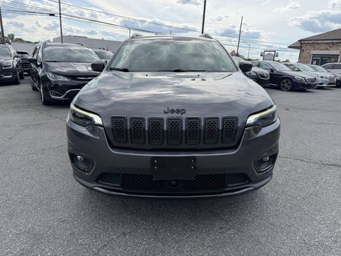 Used 2021 Jeep Cherokee Latitude Plus AWD/4WD image 9