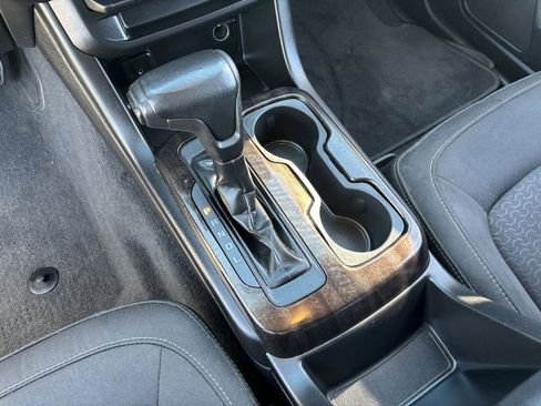 Used 2020 GMC Canyon SLE w/ Elevation Edition image 25