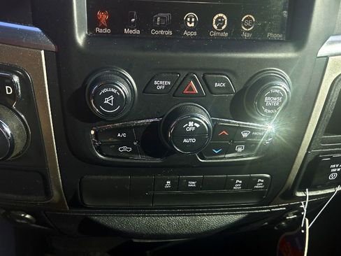 Used 2017 RAM 1500 Big Horn image 10