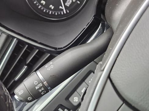 Used 2024 Cadillac XT5 Premium Luxury w/ Technology Package image 30