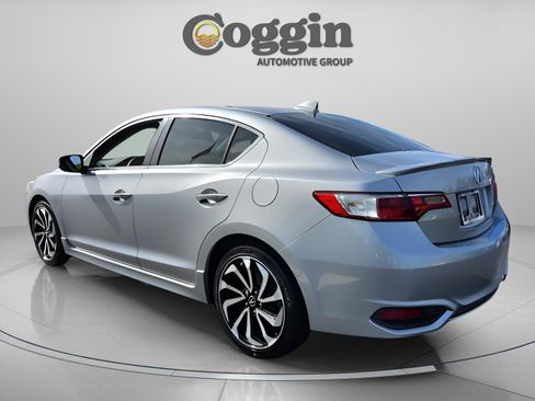 Used 2018 Acura ILX w/ Special Edition Package image 3