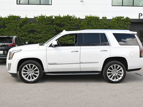 Used 2020 Cadillac Escalade Luxury image 7