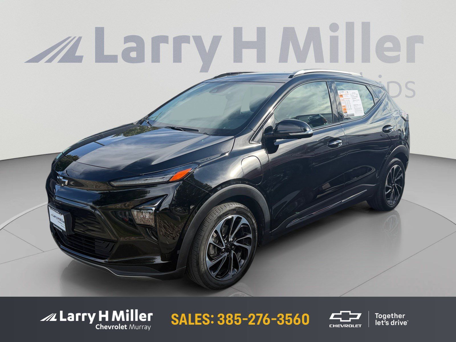 Used 2022 Chevrolet Bolt EUV Premier w/ Sun & Sound Package FWD image 1