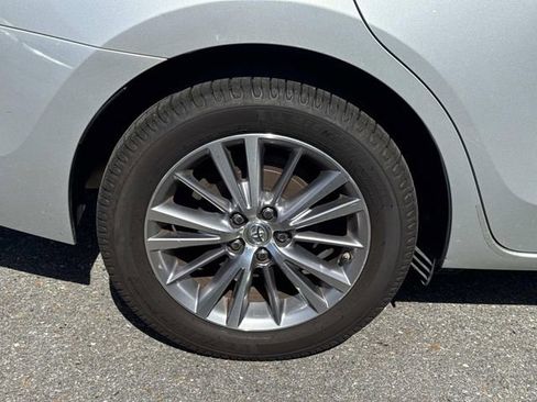 Used 2014 Toyota Corolla LE image 5