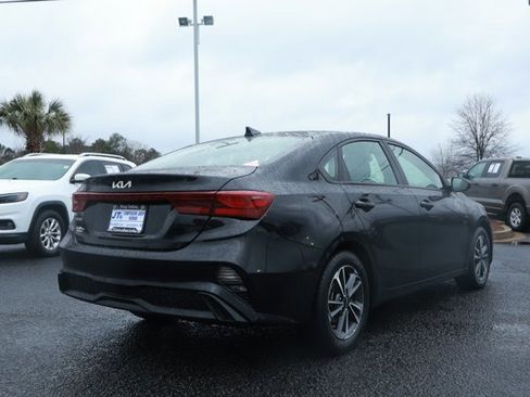 Used 2023 Kia Forte LXS image 6