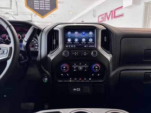 Certified 2022 Chevrolet Silverado 1500 LT image 17