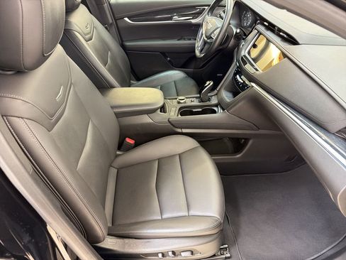 Certified 2023 Cadillac XT5 Premium Luxury w/ Technology Package FWD image 29