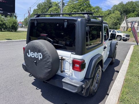 Used 2018 Jeep Wrangler Sport AWD/4WD image 5