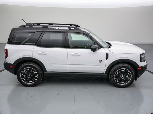 Certified 2025 Ford Bronco Sport Outer Banks w/ Outer Banks Tech Package+ image 3