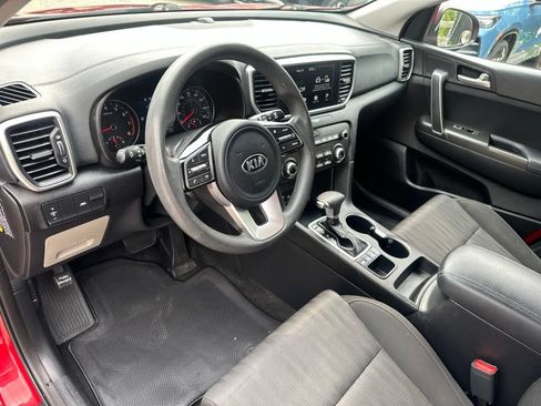 Used 2020 Kia Sportage LX AWD/4WD image 9