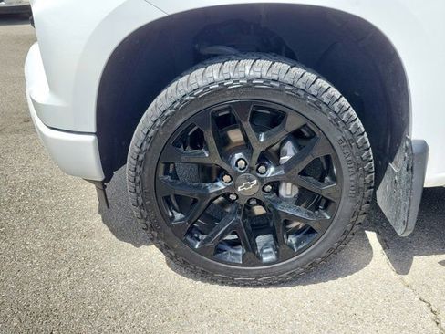 Used 2022 Chevrolet Silverado 1500 W/T w/ WT Value Package image 8