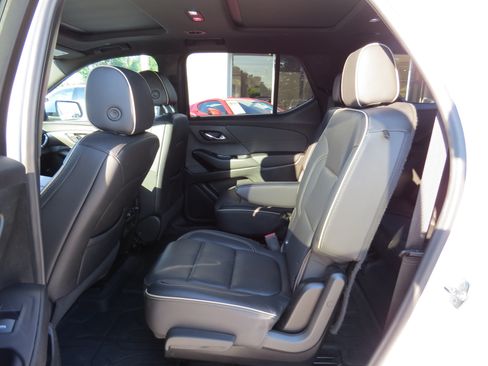 Certified 2023 Chevrolet Traverse Premier FWD image 13