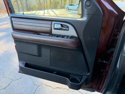 Used 2015 Ford Expedition EL Platinum image 26