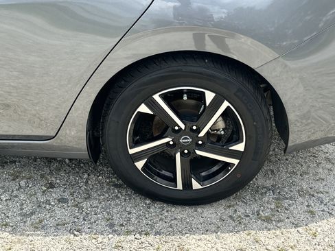 Used 2024 Nissan Sentra SV FWD image 19