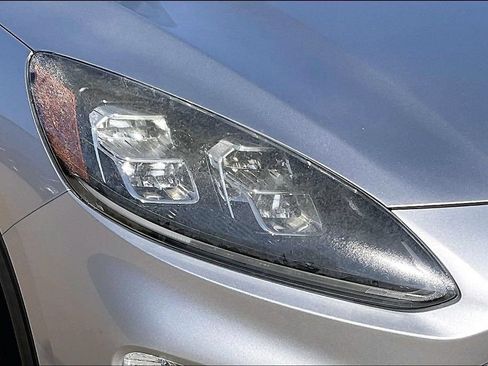 Used 2020 Ford Escape Titanium AWD/4WD image 28