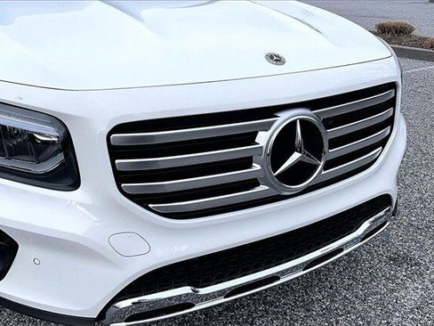 Certified 2025 Mercedes-Benz GLB 250 4MATIC image 5